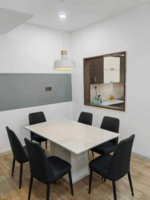 T House Nearby Kuantan East Coast Shopping Mall المظهر الخارجي الصورة